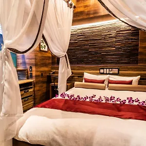 Petit Bali Forest Shinjuku Sanchōme Love hotel